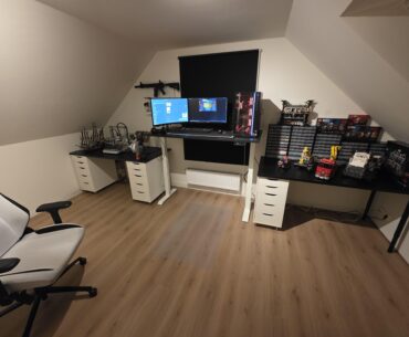 Finally got a standing desk