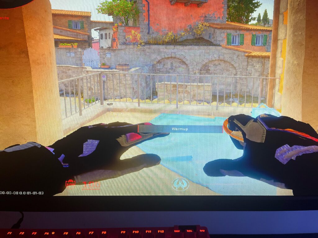 Gloves and arms are lagging
