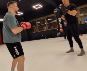 While some teams are playing their first tournament of the year, the MOUZ players are training hard so that, in case of defeat, they can challenge their opponent to a 1-on-1 match, but this time in real life.