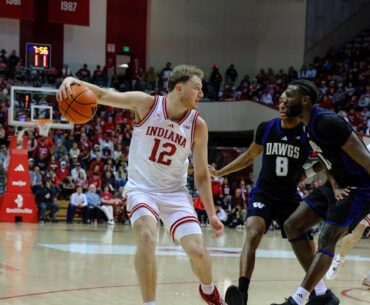 Indiana men’s basketball puts together complete game in victory over Washington