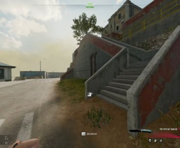 How does one get out of situations like this alive?how do  Ifight squads like this? (my country does not have the solo playlist)