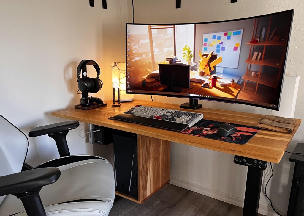 Dual purpose work and gaming.