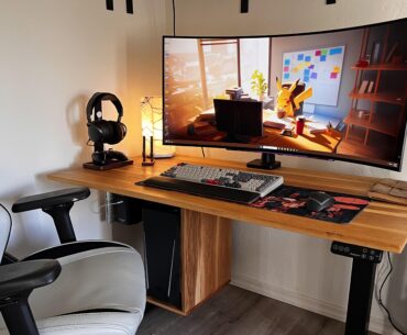 Dual purpose work and gaming.