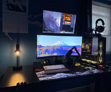 I don’t normally post this often with updated pictures but this lamp made this setup so much cleaner.