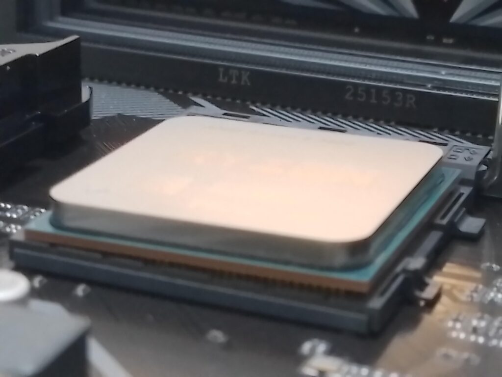 Brand new cpu, didnt press sit, im losing my mind, is this normal? Im a new to this