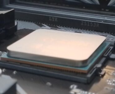 Brand new cpu, didnt press sit, im losing my mind, is this normal? Im a new to this