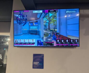 Weird TV Match on at the Gym