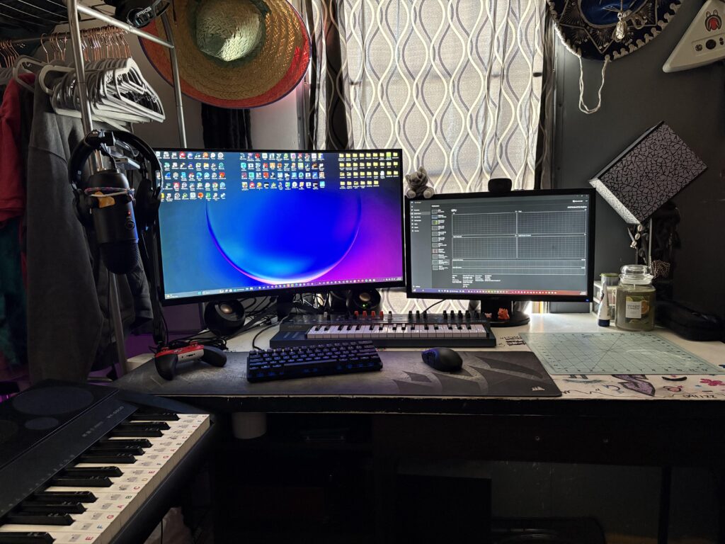 Not the flashiest set up around but I do what I can with what I got