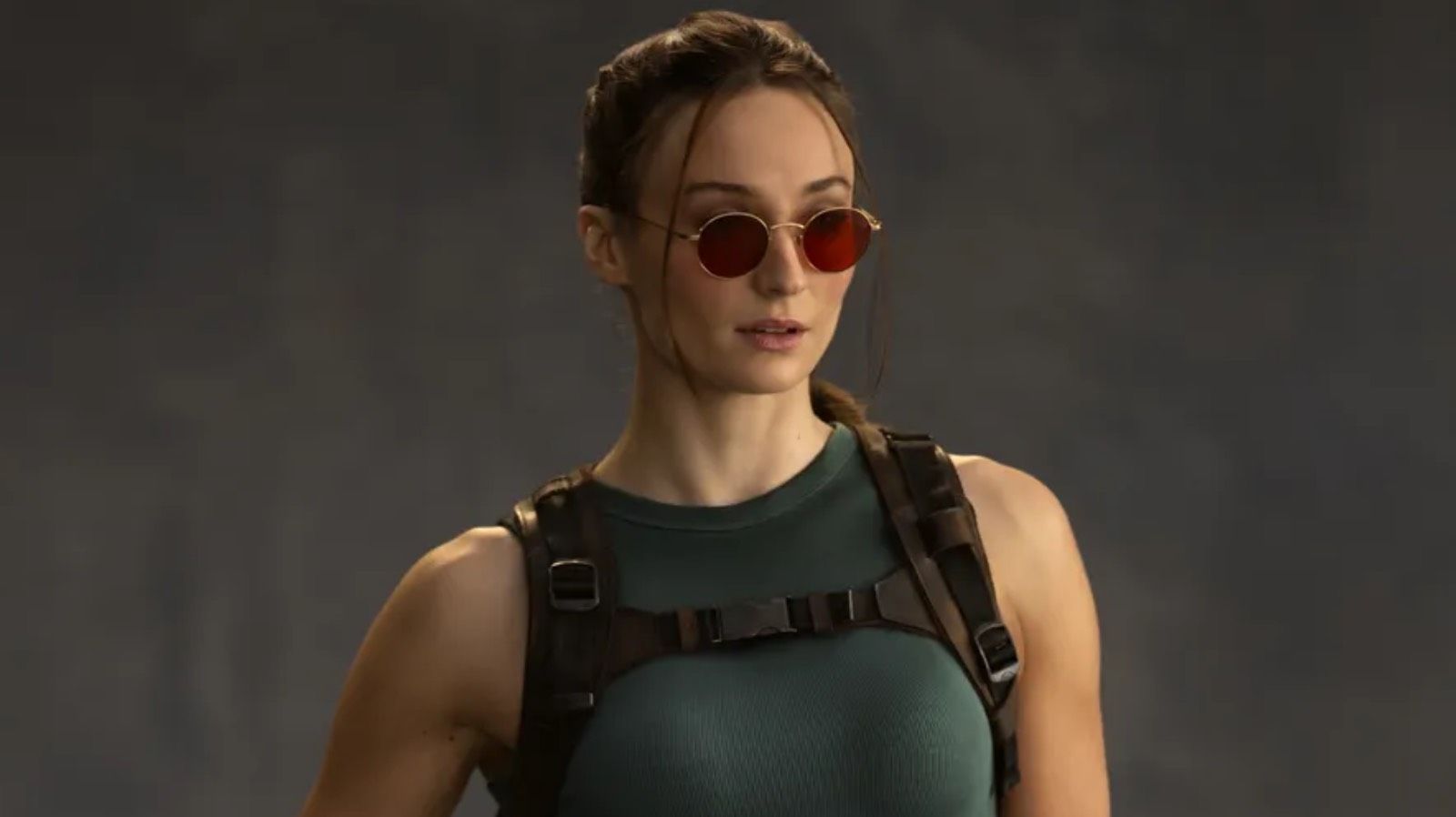 New Lara Croft voice actor is hyped about Sophie Turner’s Tomb Raider: “Lara looking mighty fine” Sophie Turner dressed as Lara Croft for the Tomb Raider television show wearing sunglasses