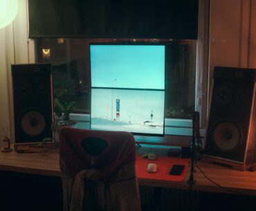 Moved to the window. Ill do my cable management i promise.