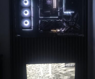 Wall mounted pc
