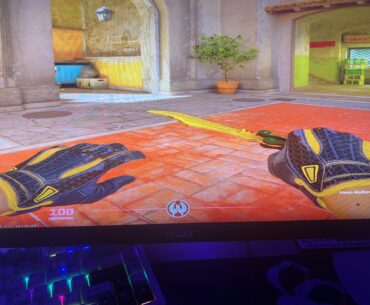 how do you like this yellow set?