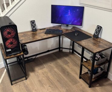Why did it become the standard for all cases and components to go on the right side of your desk? It would be cool if there were some “flipped” options so you could look to the left and see inside. Btw, corner setup enjoyer here.