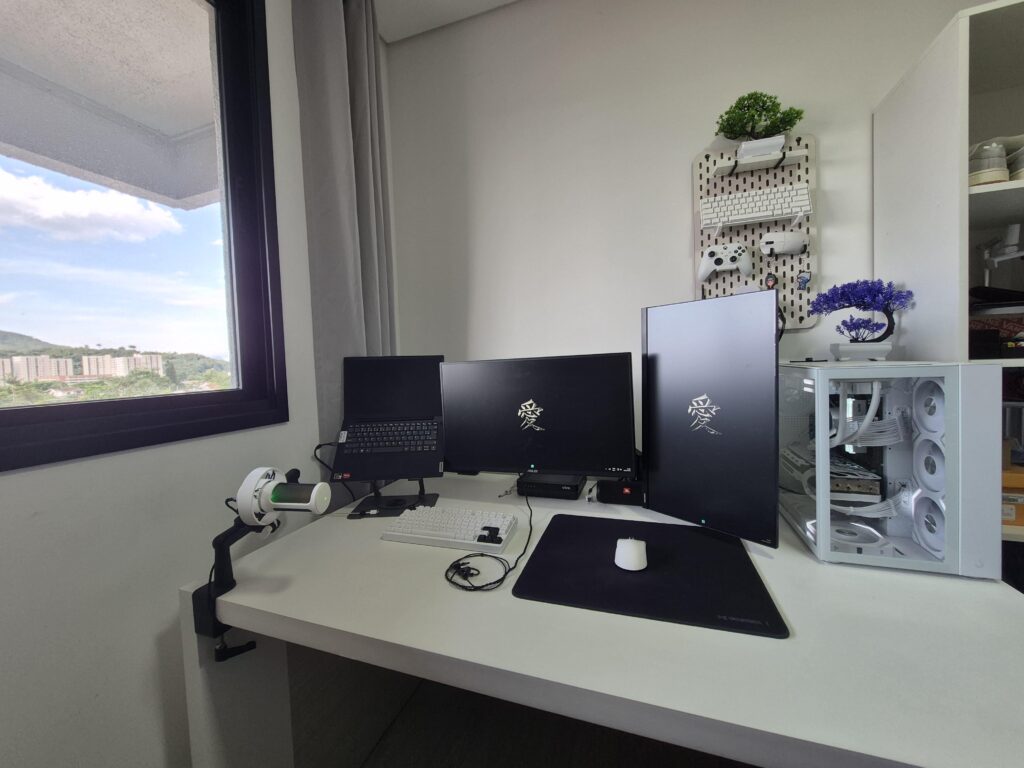 Black and white work/gaming setup