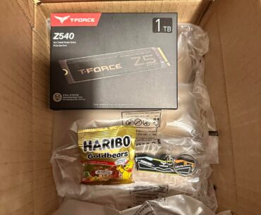 RAM Keychain & Gummy bears came packaged with my SSD today