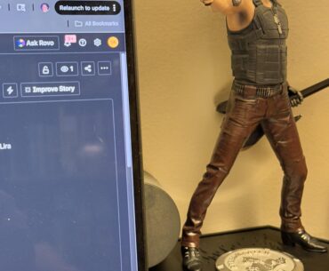 Johnny disapproves of my job as corpo scum.