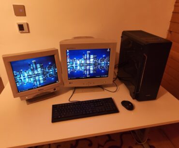 Wassup dual monitor gang