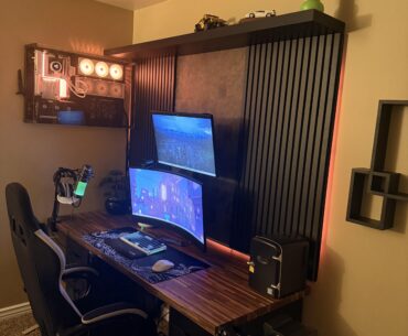 Posted before, now with better lighting and everything hooked up. Very happy with how everything turned out