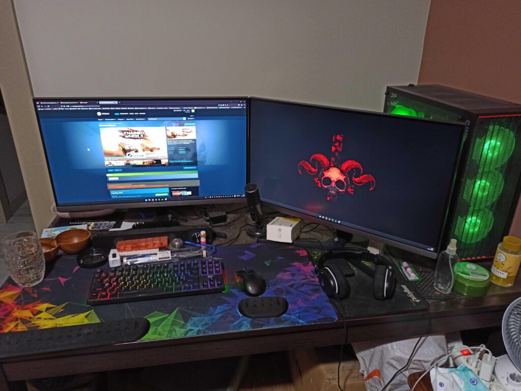 dual 4K 27-inch look like