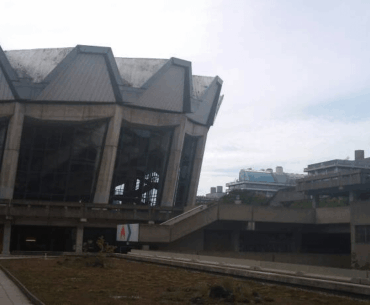 Bochum University is a brutalist cyberpunk concrete jungle.