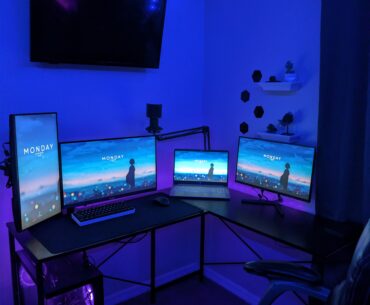 Just got a new monitor, so I put my old one to the side (far right). Any advice?