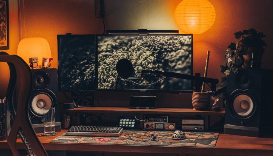 my setup where i spend my free time :>