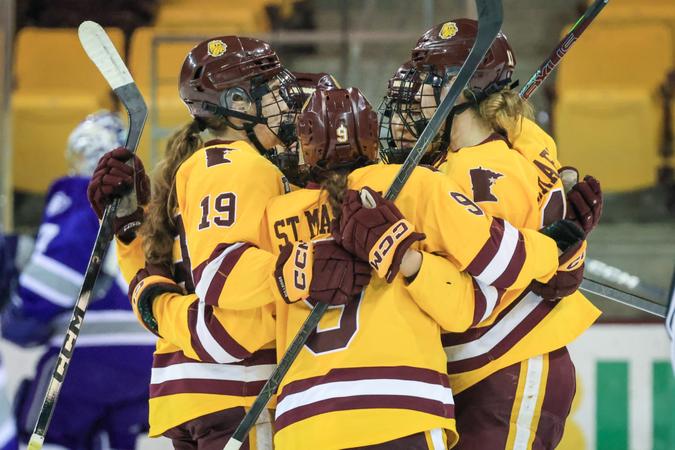 No. 10 Bulldogs Extend Win Streak to Four Games with Third-Straight Shutout in 3-0 Win Over St. Thomas No. 10 Bulldogs Extend Win Streak to Four Games with Third-Straight Shutout in 3-0 Win Over St. Thomas