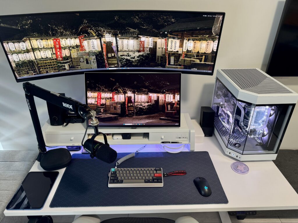 New battlestation complete. Rate me!