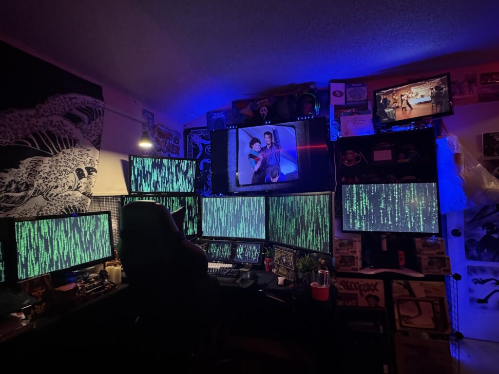 Always wanted a Matrix setup. 13 year old me fantasy achieved. I am Neo.
