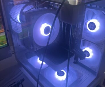 Which pc looks better?