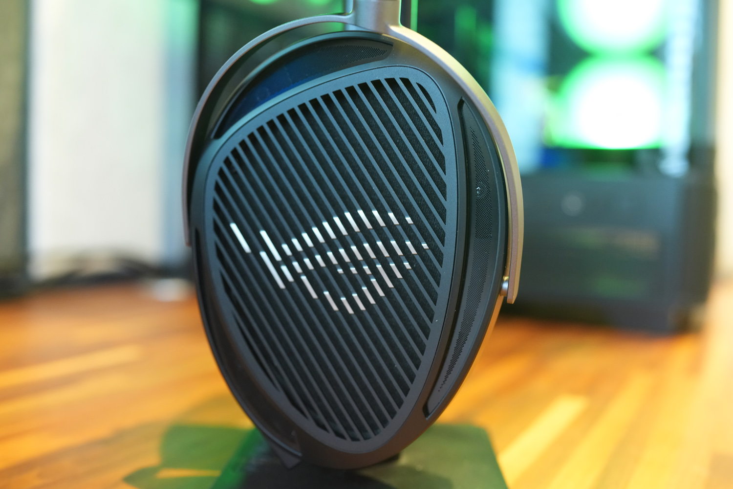 Asus ROG Kithara review ear cups