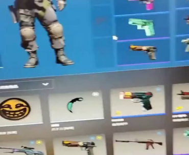 Why won't this karambit equip?