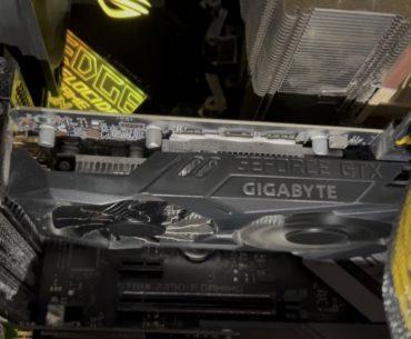 Why does one of my GPU fans get stuck sometimes, forcing the other to compensate (presumably)?