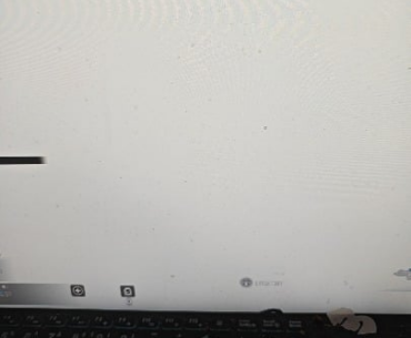 This happens during a live game every so often, I have to get killed for it to go back to normal, what the hell is this crap?