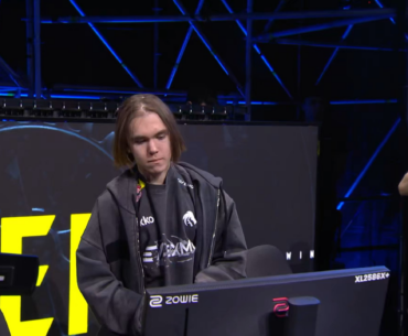donk froze for a few seconds.