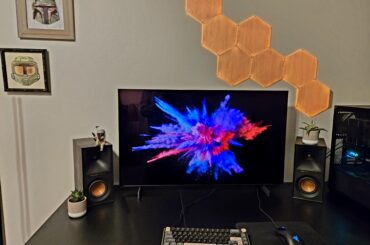 Simple, Cozy, OLED Goodness