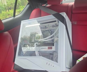 Managed to pick up this almost new  PC from a local seller, he already sold the RAM separately though.