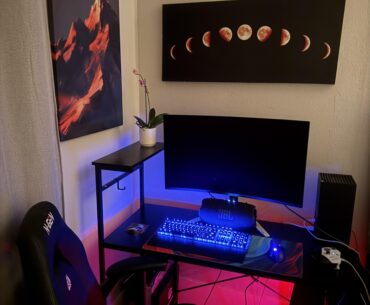 My modest first set up ever. Limited to a 4 foot corner🤣