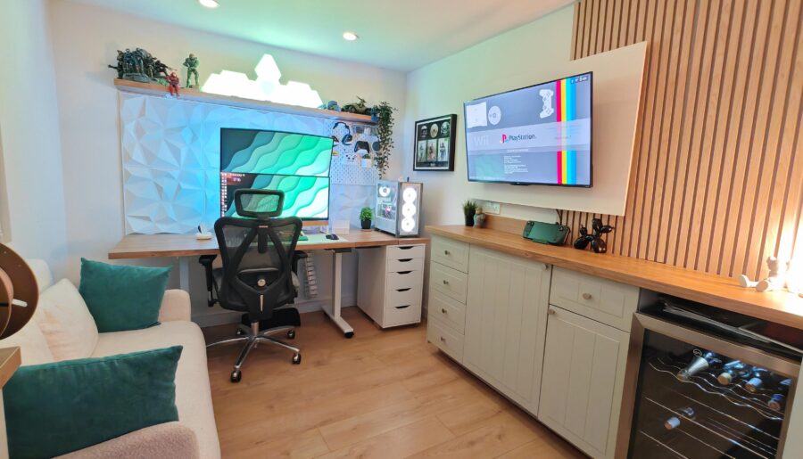 Work and play ✍️💻