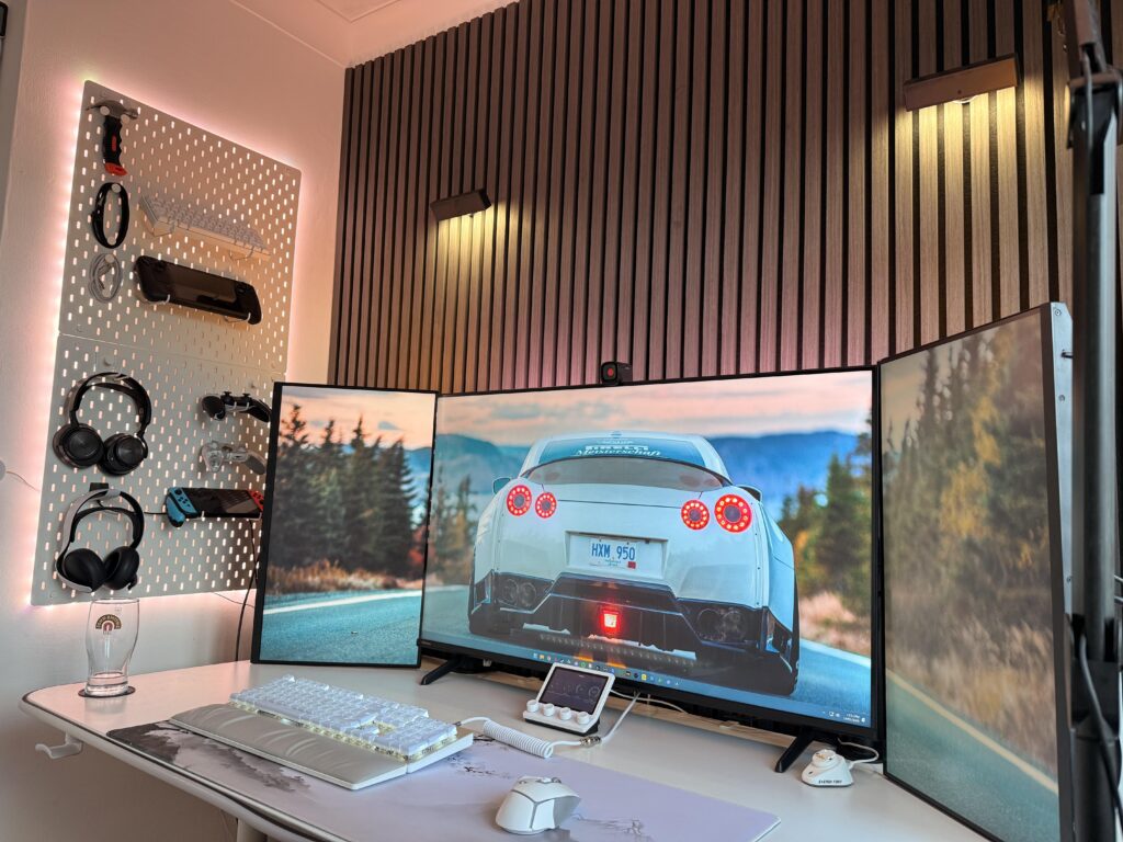 What to add to the middle of the wall?