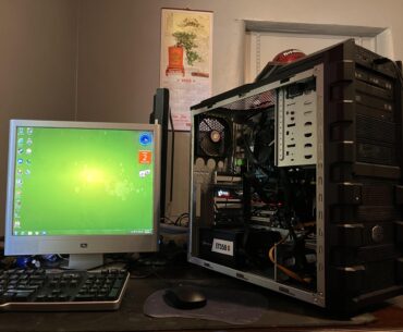 my first ever pc build and my setup!!