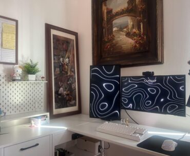 got some paintings to hang!