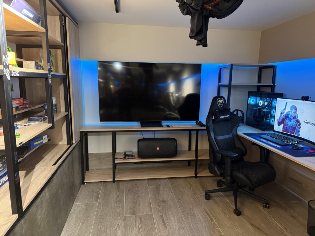 Help me decorate my gaming room