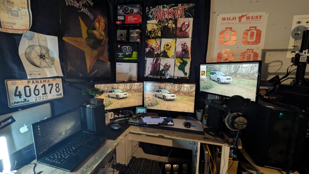 Too many screens for r/averagebattlestations