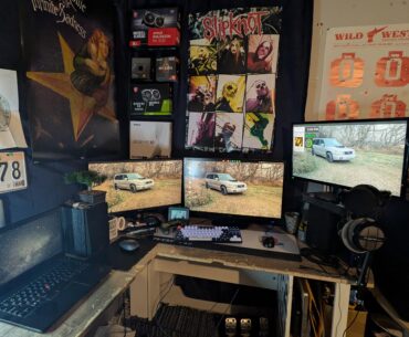 Too many screens for r/averagebattlestations