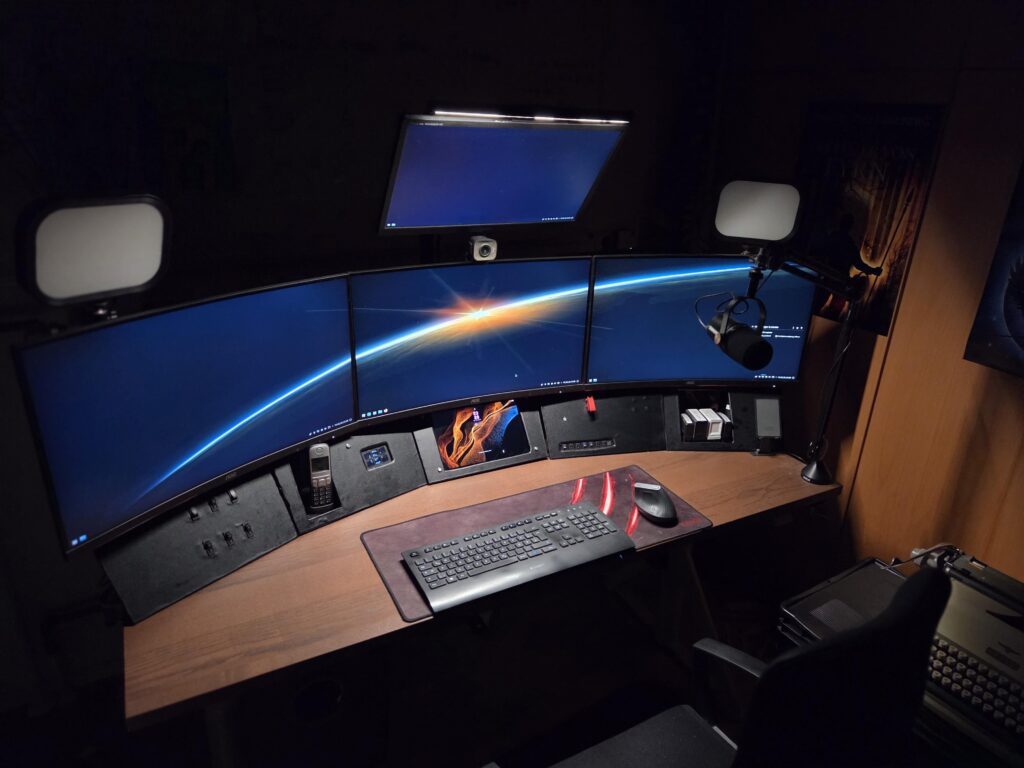 Low budget DIY sub monitor dead space cover