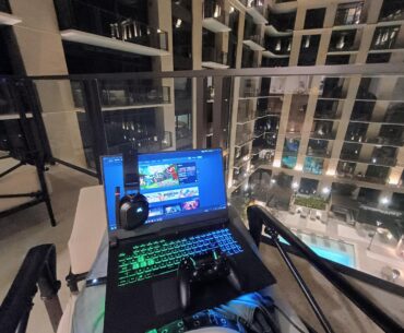 My car broke down on the way to help my aunt move in here so I guess this is how I'm gaming tonight.