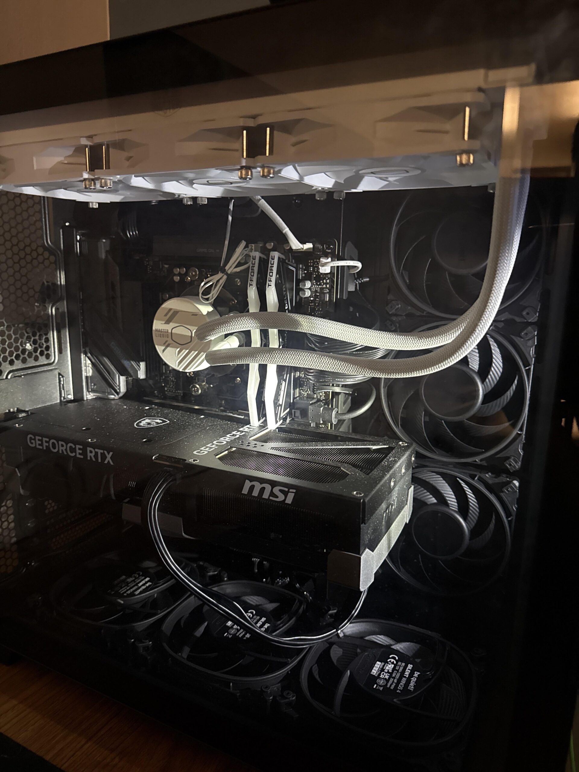 RTX 5090/Ryzen 9 9950X3D RTX 5090/Ryzen 9 9950X3D