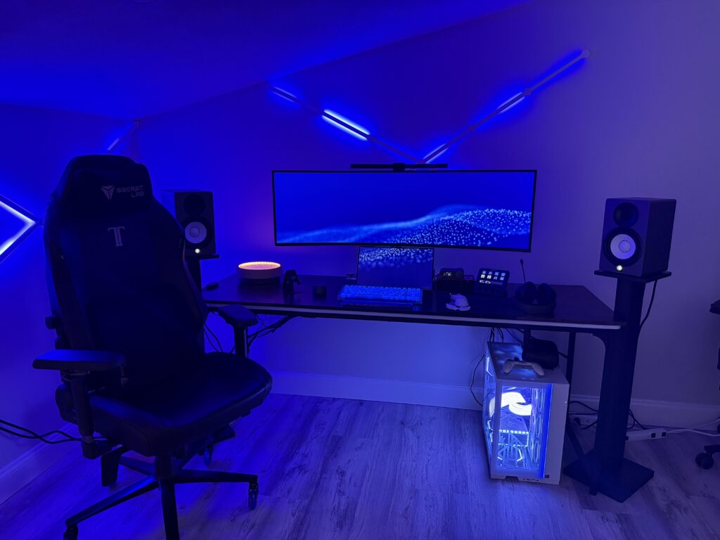 Just moved finally have a office/gaming room