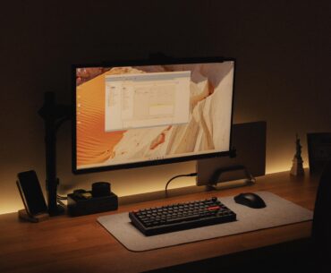 My Clutterless Workstation